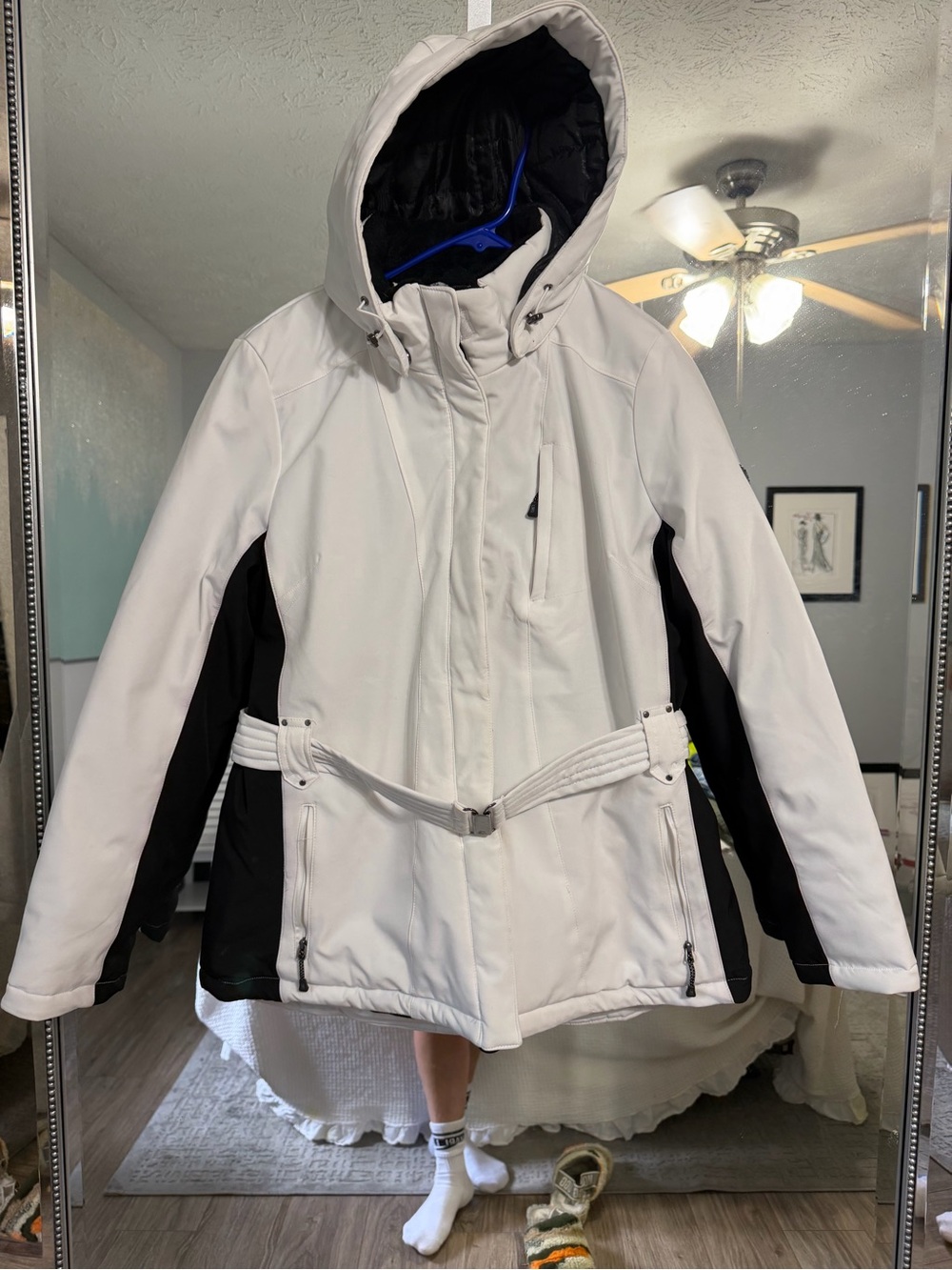 ZeroXposur White and Black Hooded Ski Jacket with Belt
